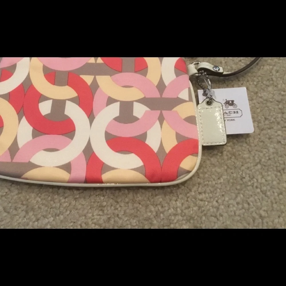 Coach Kristin Wristlet - Picture 5 of 5